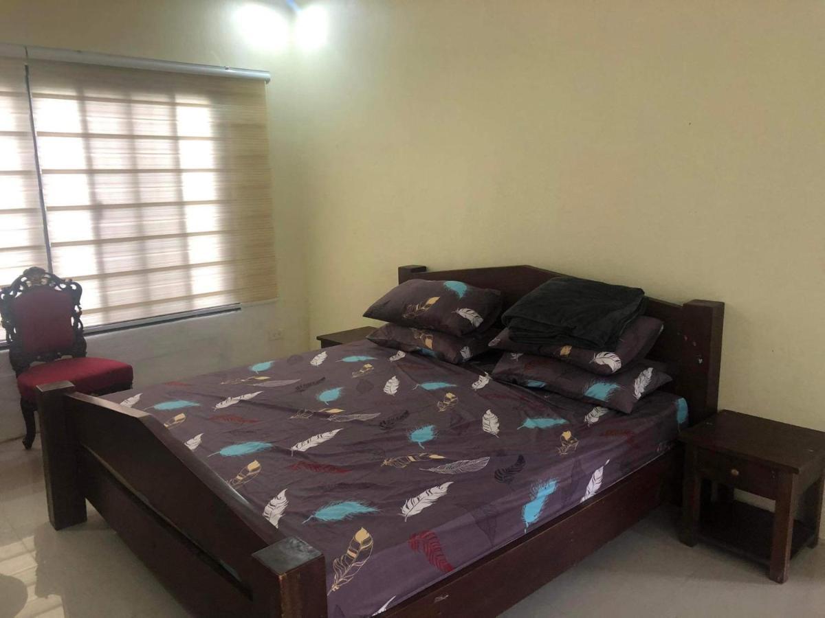 Tagaytay Bnr Guesthouse 4Br With Balcony 12-14 Guest Tagaytay City Zewnętrze zdjęcie